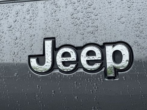 Used 2021 Jeep Grand Cherokee L Limited RWD image 38