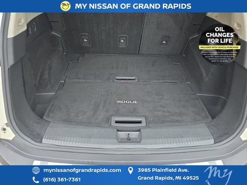 Used 2023 Nissan Rogue Platinum w/ Platinum Premium Package AWD/4WD image 26