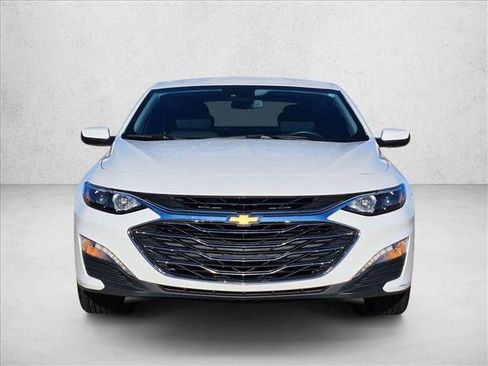 Used 2024 Chevrolet Malibu LT image 2