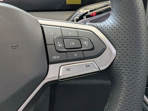 New 2026 Volkswagen Tiguan SE R-Line FWD image 18