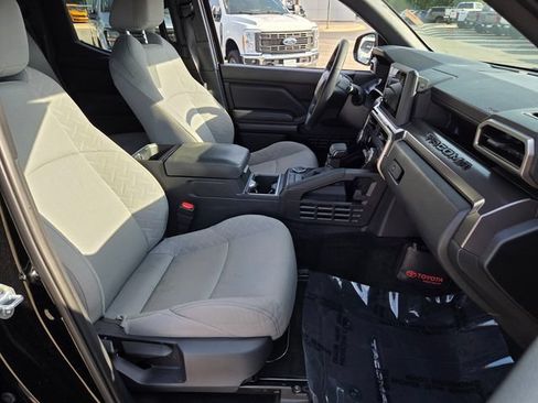 Used 2025 Toyota Tacoma SR5 RWD image 17