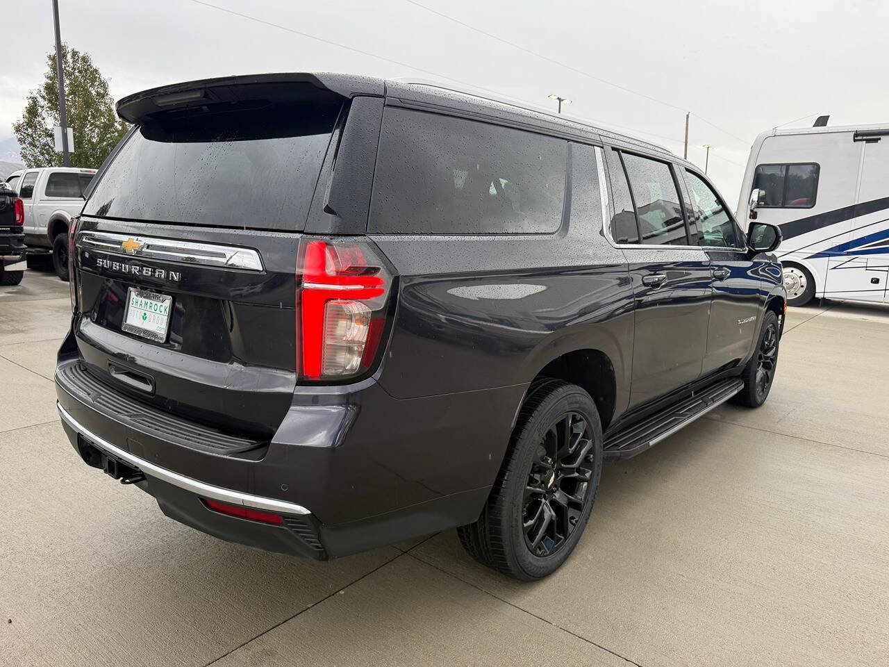 Used 2023 Chevrolet Suburban LS AWD/4WD image 3