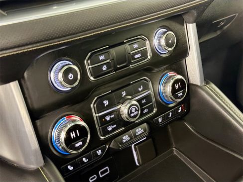 Used 2022 GMC Yukon XL SLT image 15
