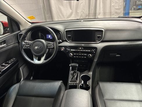 Used 2022 Kia Sportage EX image 11