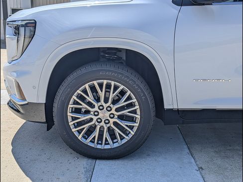 New 2026 GMC Acadia Denali w/ Super Cruise Package AWD/4WD image 10
