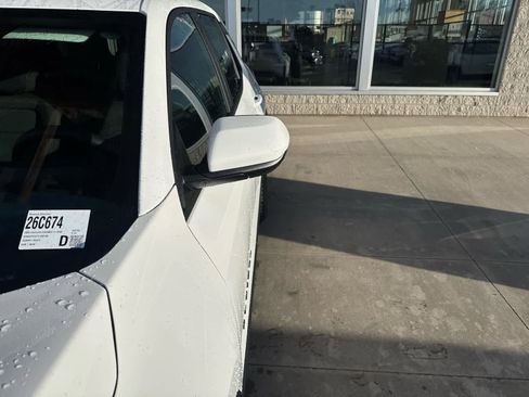 New 2026 Chevrolet Equinox LT image 8