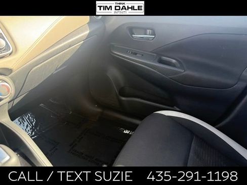 Used 2021 Nissan Versa SV FWD image 10