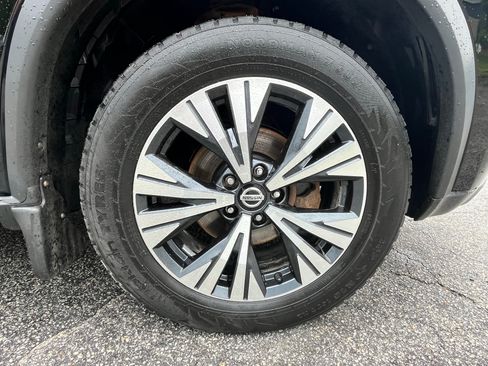 Used 2021 Nissan Rogue SV AWD/4WD image 9