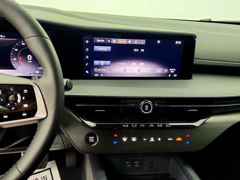 Used 2025 Nissan Murano SV AWD/4WD image 17