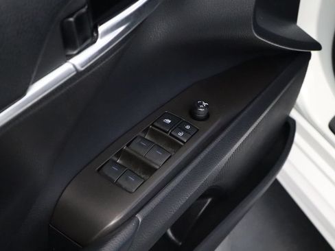 Used 2021 Toyota Camry SE w/ Carpet Mat Package (TMS) FWD image 18