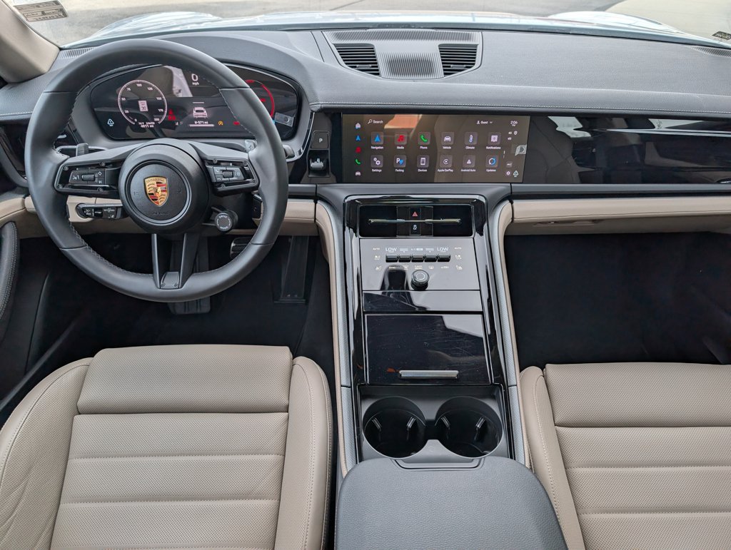 Certified 2025 Porsche Panamera RWD image 12