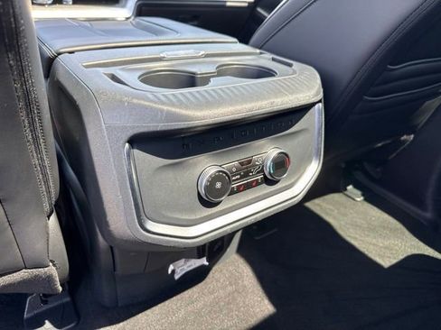 Used 2025 Ford Expedition Platinum AWD/4WD image 19