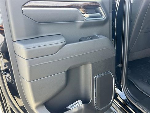 New 2026 GMC Sierra 1500 Elevation w/ LPO, Elevation Black Package image 26