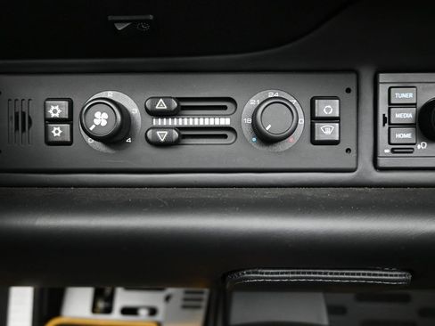 Used 1995 Porsche 911 Carrera image 10