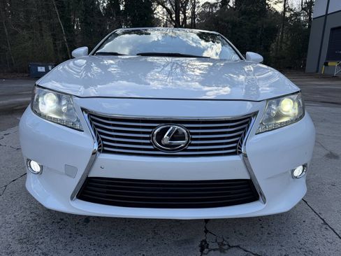 Used 2013 Lexus ES 350 w/ Luxury Pkg image 1