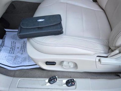 Used 2011 Ford Taurus SEL w/ 201A Rapid Spec Order Code FWD image 31