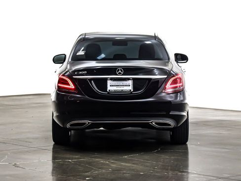 Used 2019 Mercedes-Benz C 300 4MATIC Sedan image 4