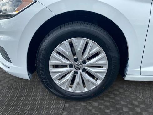 Used 2019 Volkswagen Jetta SE image 31