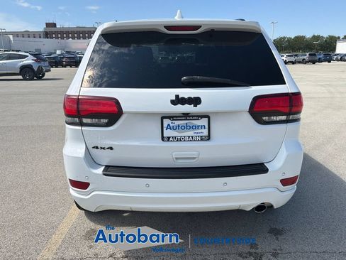 Used 2020 Jeep Grand Cherokee Altitude AWD/4WD image 5