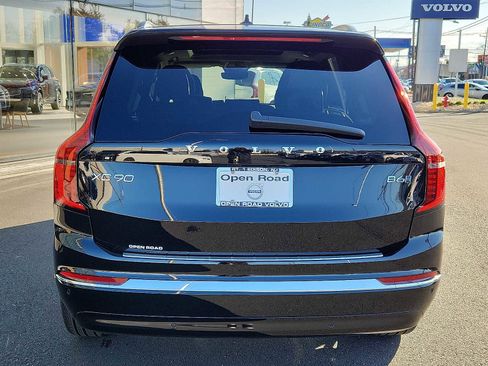 Used 2026 Volvo XC90 B6 Plus w/ Protection Package Premier AWD/4WD image 5