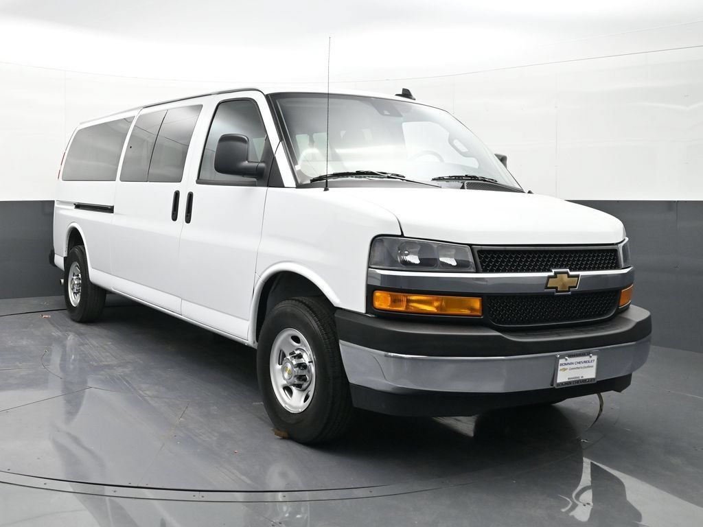 Certified 2024 Chevrolet Express 3500 LT w/ LT Preferred Equipment Group RWD image 7