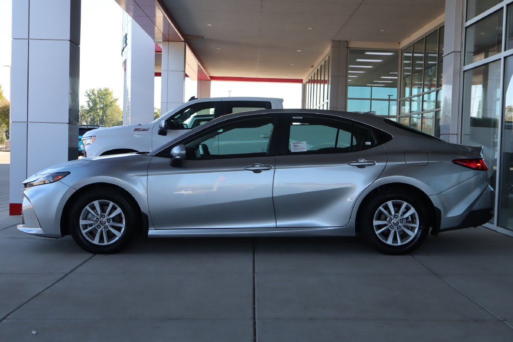Used 2026 Toyota Camry LE FWD image 4