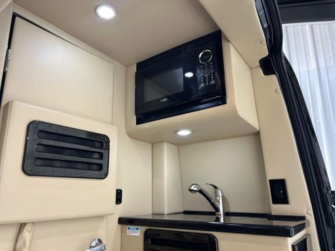 Used 2023 Mercedes-Benz Sprinter 3500 image 22