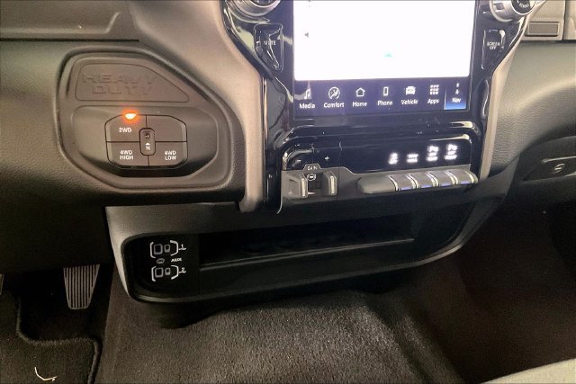 Used 2026 RAM 2500 Big Horn AWD/4WD image 15
