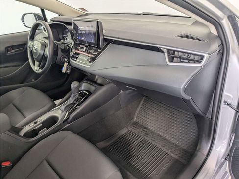 Certified 2025 Toyota Corolla LE FWD image 29