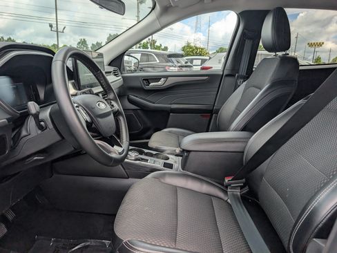 Certified 2023 Ford Escape SE FWD image 18