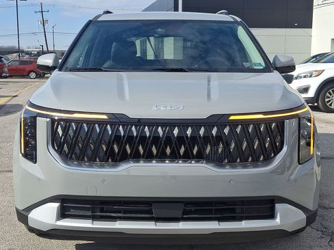 New 2026 Kia Carnival EX image 3