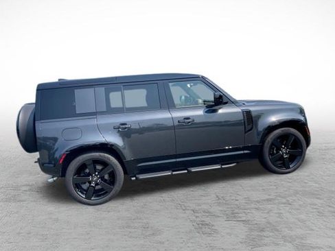 Used 2025 Land Rover Defender 110 V8 AWD/4WD image 7