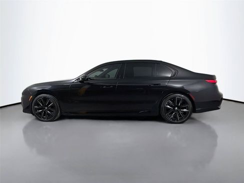 Certified 2023 BMW i7 xDrive60 AWD/4WD image 8
