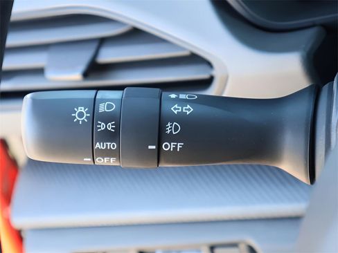 Used 2024 Subaru Crosstrek 2.5i Limited w/ Crosstrek Mirror Package image 33