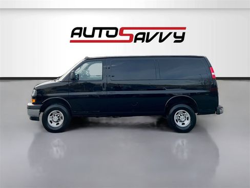 Used 2024 Chevrolet Express 2500 w/ Driver Convenience Package image 4