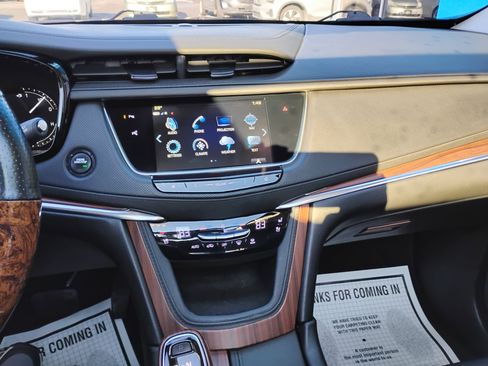 Used 2019 Cadillac XT5 Premium Luxury w/ Driver Assist Package image 7