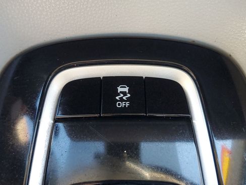 Used 2021 Toyota Corolla LE image 26