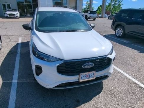 Used 2023 Ford Escape ST-Line w/ Equipment Group 301A FWD image 16