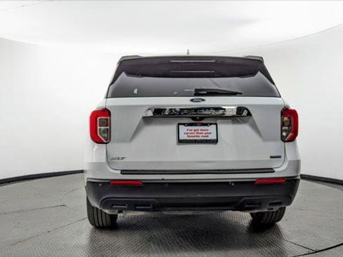 Used 2020 Ford Explorer XLT image 6