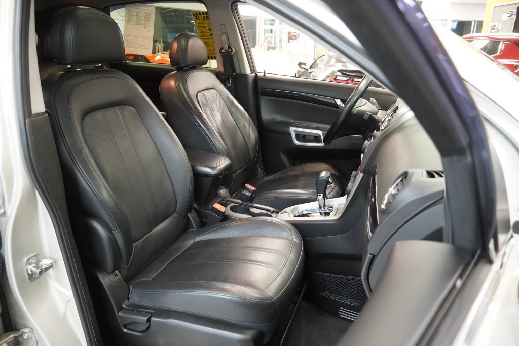 Used 2014 Chevrolet Captiva Sport LTZ FWD image 34