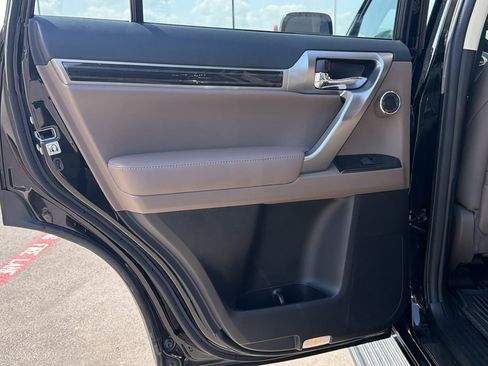 Used 2023 Lexus GX 460 Premium w/ Premium Plus Package AWD/4WD image 15