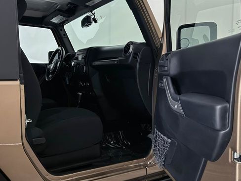 Used 2015 Jeep Wrangler Sport AWD/4WD image 22