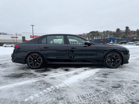 Certified 2023 BMW 760i xDrive w/ Executive Package image 9