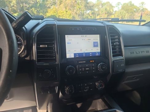 Used 2022 Ford F250 XLT w/ Black Appearance Package image 14