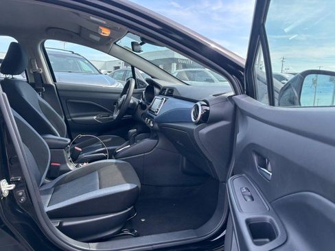 Used 2025 Nissan Versa SV FWD image 12