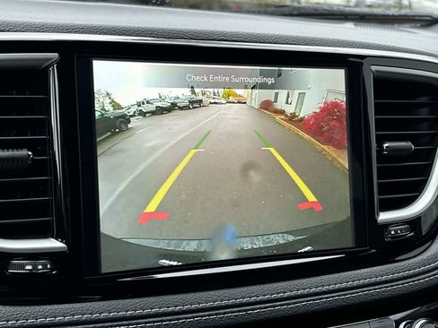 New 2026 Chrysler Pacifica Select w/ S Appearance Package image 22