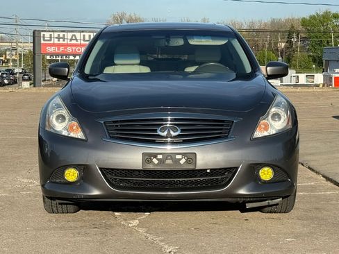 Used 2011 INFINITI G37 x Sedan w/ Premium Pkg image 2
