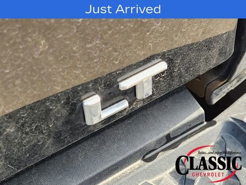 Used 2023 Chevrolet Colorado LT w/ LT Convenience Package image 13