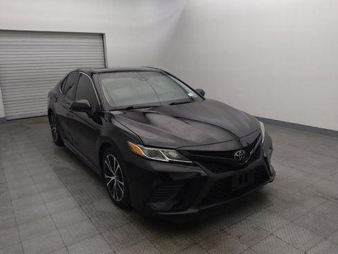 Used 2018 Toyota Camry SE image 14