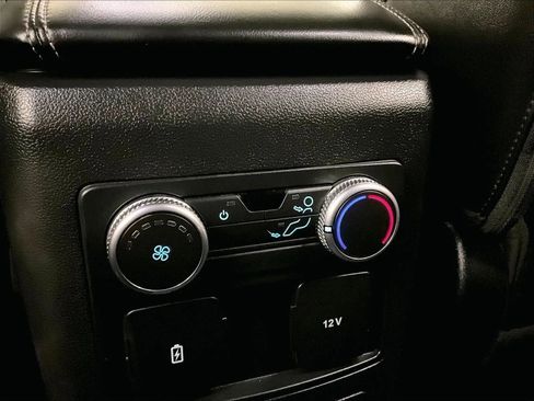 Certified 2022 Ford Explorer XLT w/ Equipment Group 202A AWD/4WD image 33